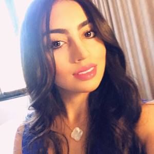 Meet your Posher, Yasi